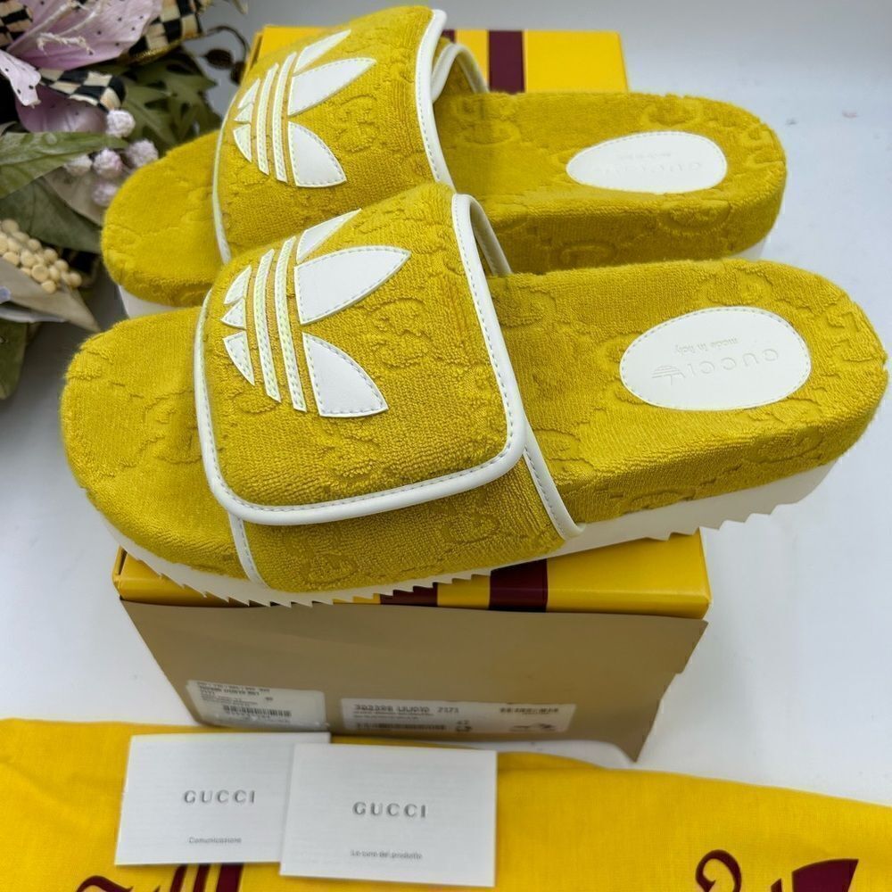 Women’s Gucci X Adidas, GG monogram slides size 42 fits 10.5 US made in Italy - Picture 5 of 9